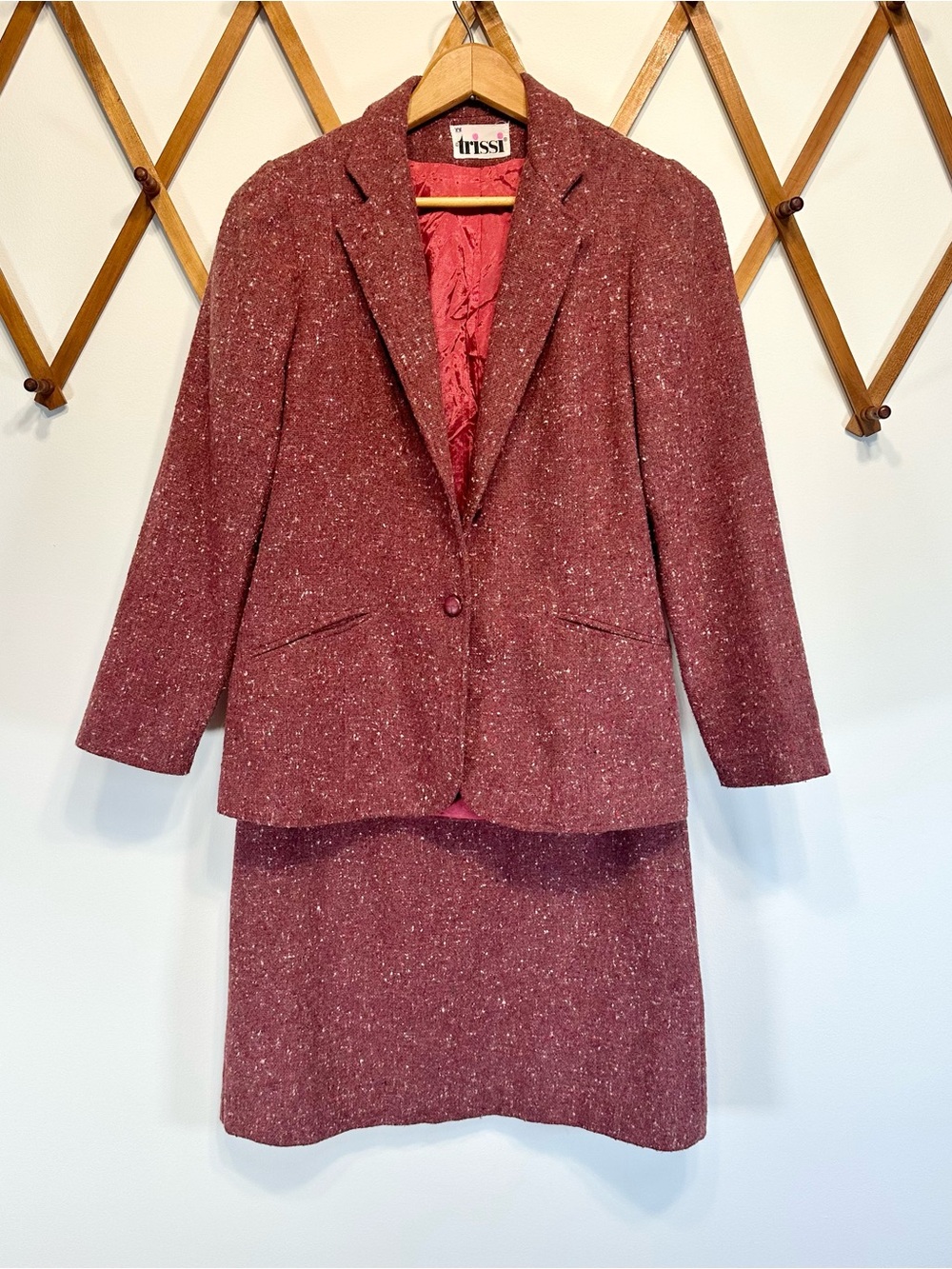 Vintage 70s Trissi Maroon Tweed Wool Blend Skirt Suit Set Blazer Mid-Century 8